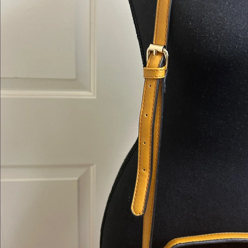 Purse, Brown camel 100% PVC, Lining 100% Polyester with gold snap closure, EUC